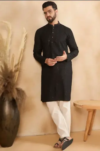 Kurta Pajama para hombres de seda negra con bordado en Resham